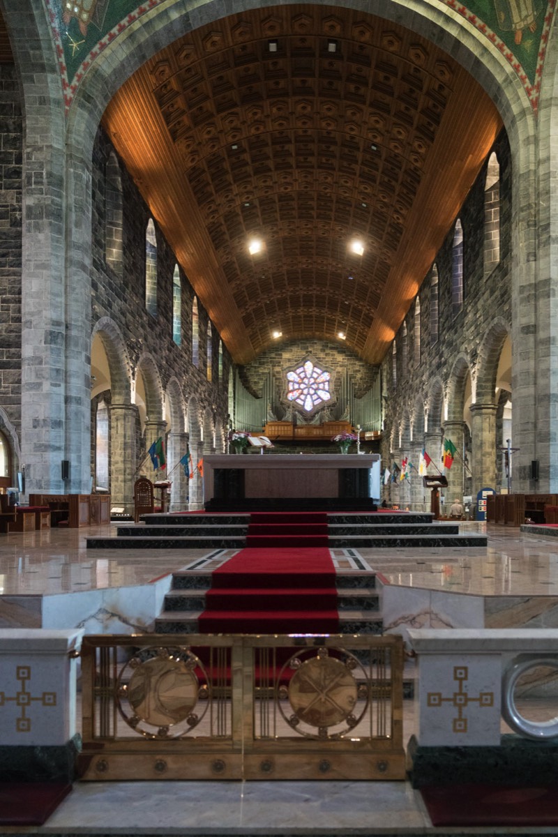 GALWAY - INSIDE THE CATHEDRAL 012