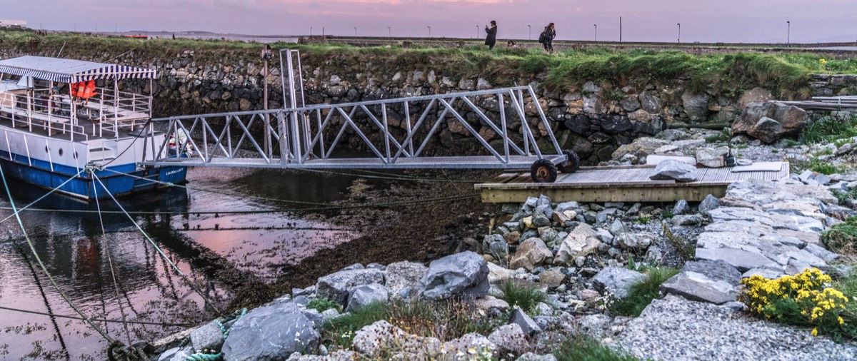 THE CLADDAGH AREA AT SUNSET 004