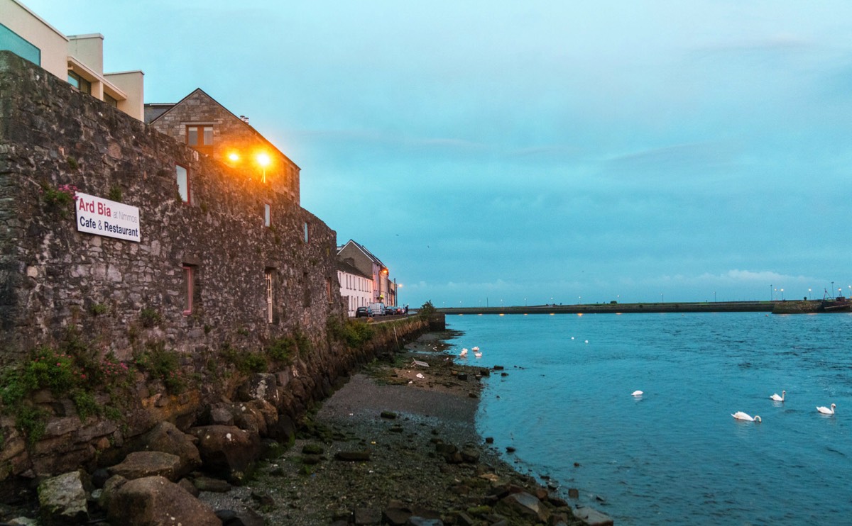 THE CLADDAGH AREA AT SUNSET 026