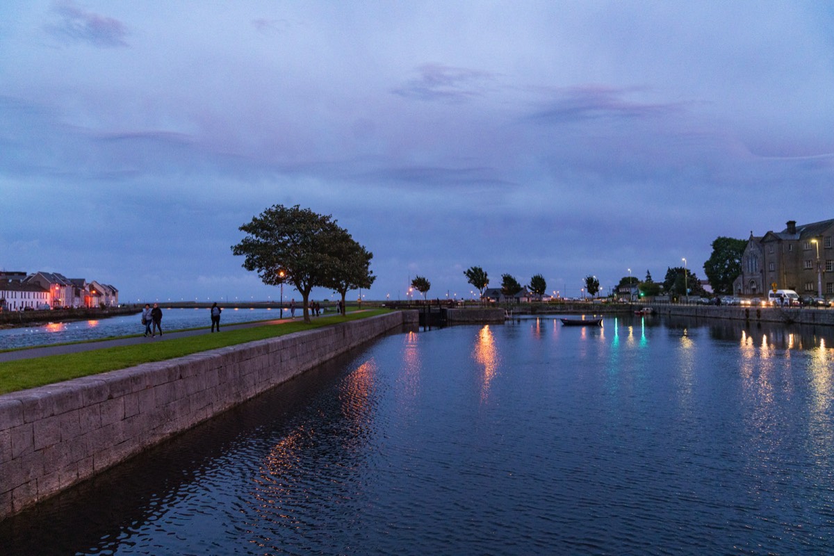 THE CLADDAGH AREA AT SUNSET 037