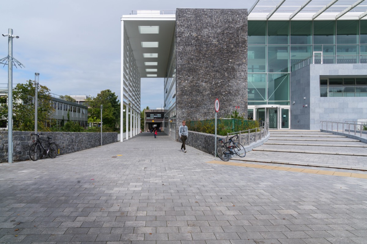 UNIVERSITY CAMPUS IN GALWAY 020