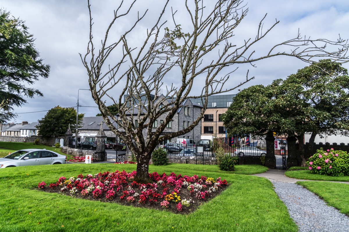 BOHERMORE CEMETERY IN GALWAY 003