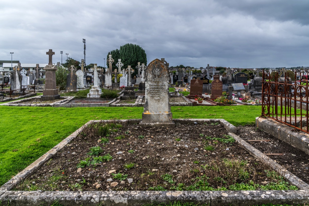 BOHERMORE CEMETERY IN GALWAY 024