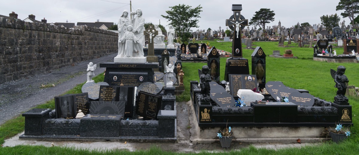 BOHERMORE CEMETERY IN GALWAY 042