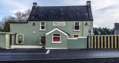  MARCIE REGANS PUB AT ST. PETER'S BRIDGE  - NEWTOWN TRIM COUNTY MEATH 