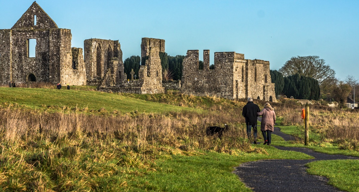 NEWTOWN MONUMENTS AREA OF TRIM - CHRISTMAS MORNING 2014  011