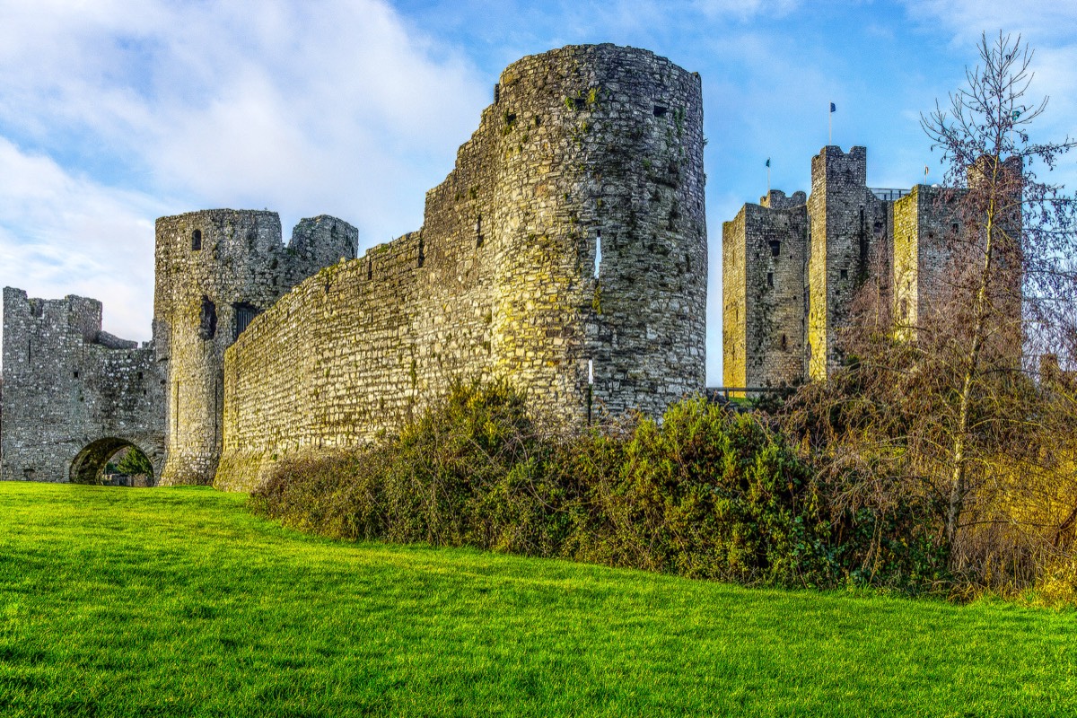 HISTORIC NORMAN CASTLE IN TRIM 010