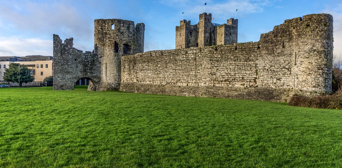 HISTORIC NORMAN CASTLE IN TRIM 020