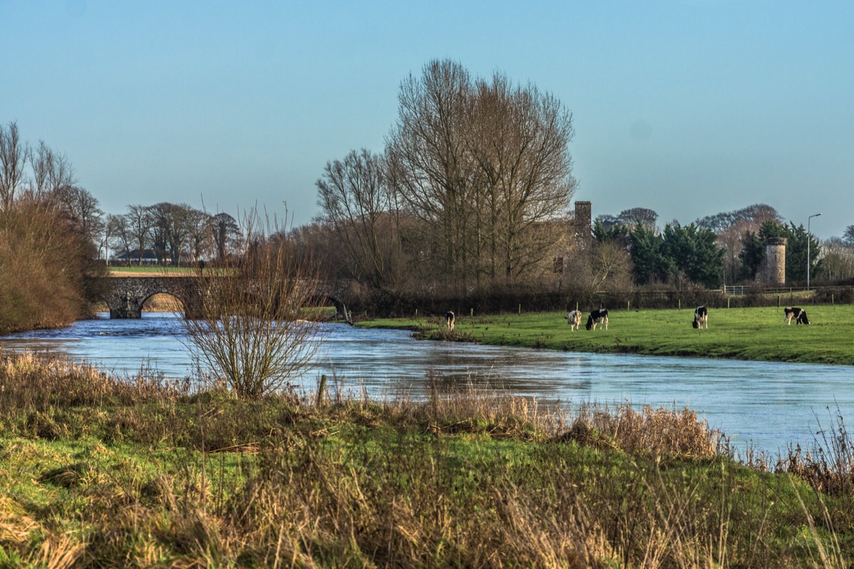 TRIM CASTLE RIVER WALK - CHRISTMAS MORNING 2014 003