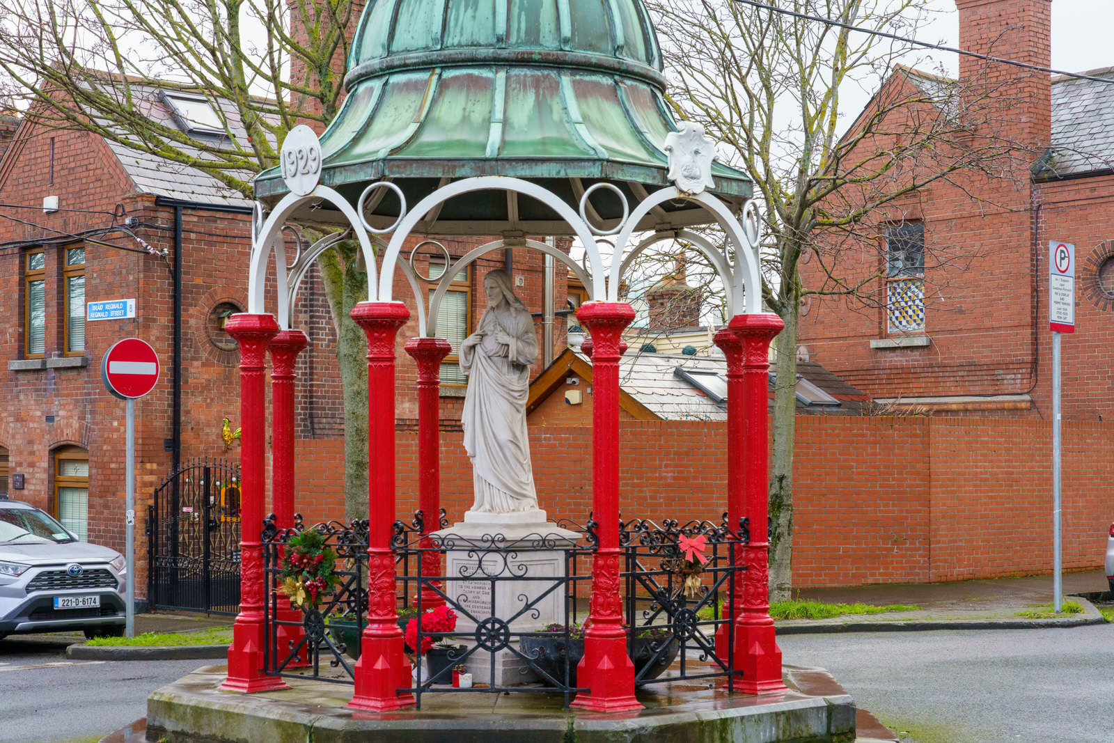 I LIKE THIS 1929 SACRED HEART SHRINE