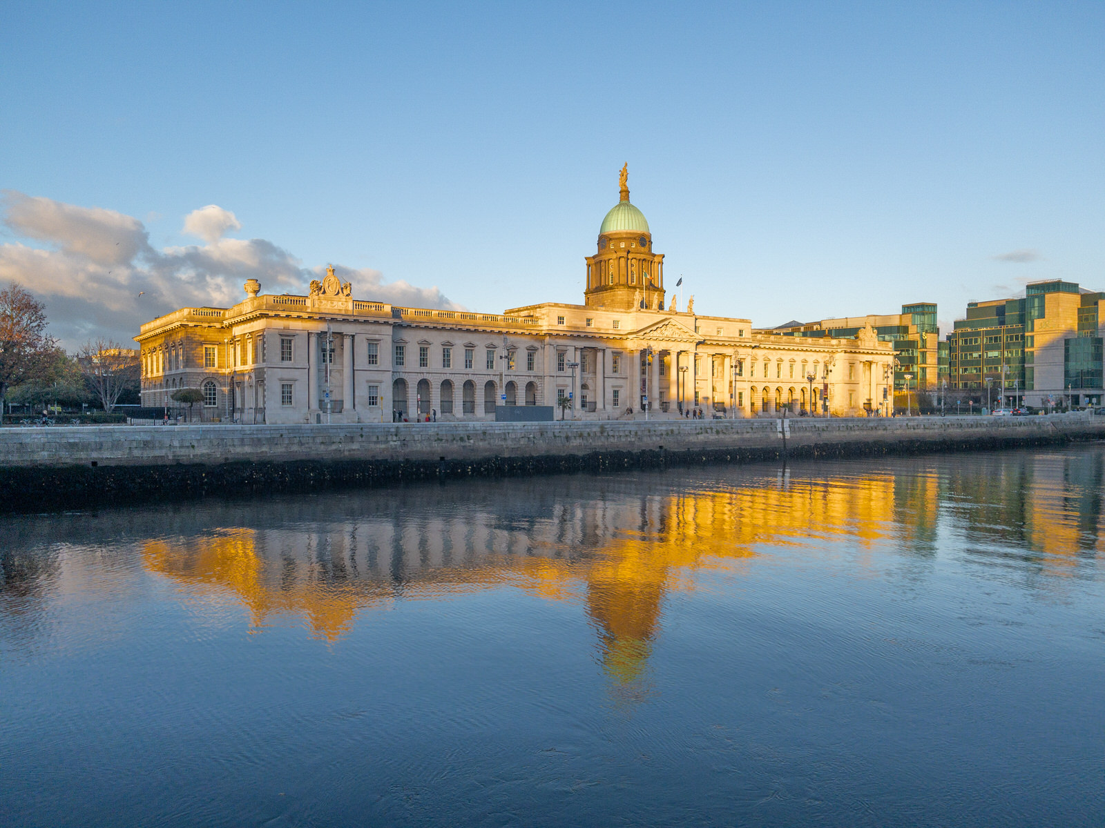 CUSTOM HOUSE OF LIFFEY QUAYS 001