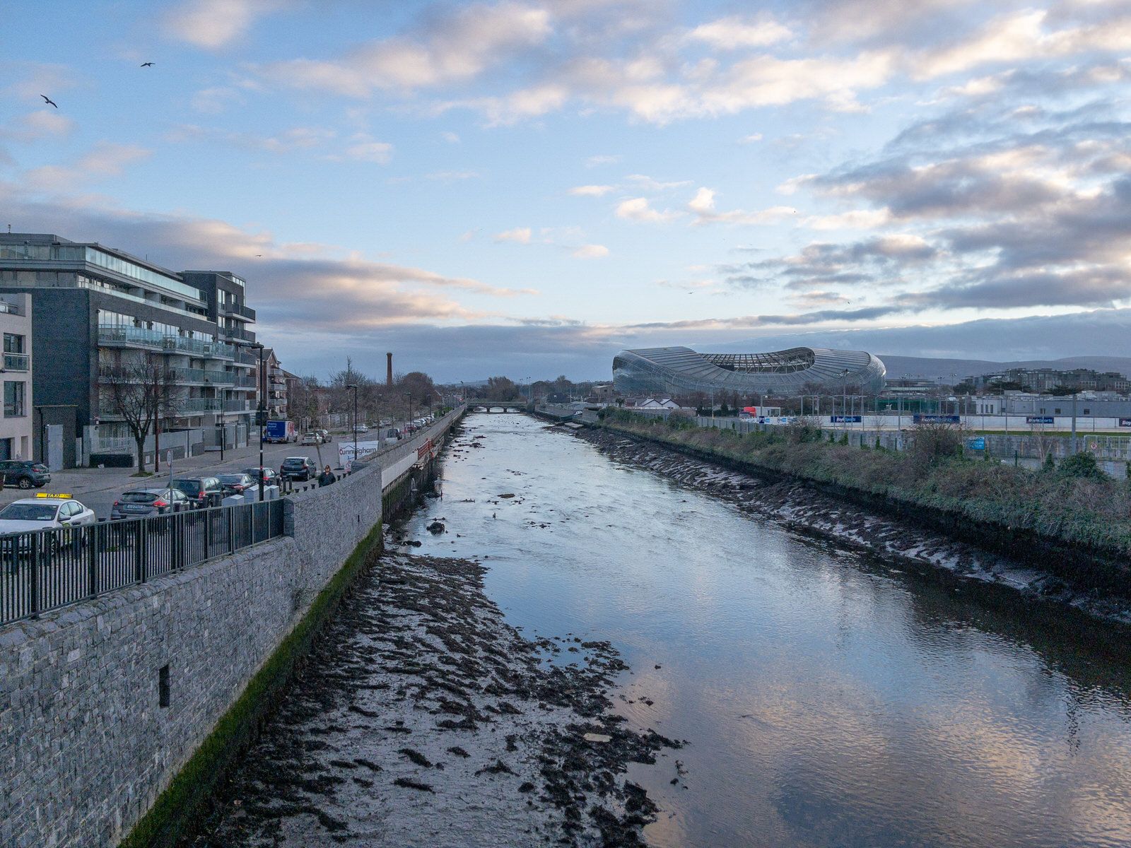 FITZWILLIAM QUAY ALONG THE RIVER DODDER