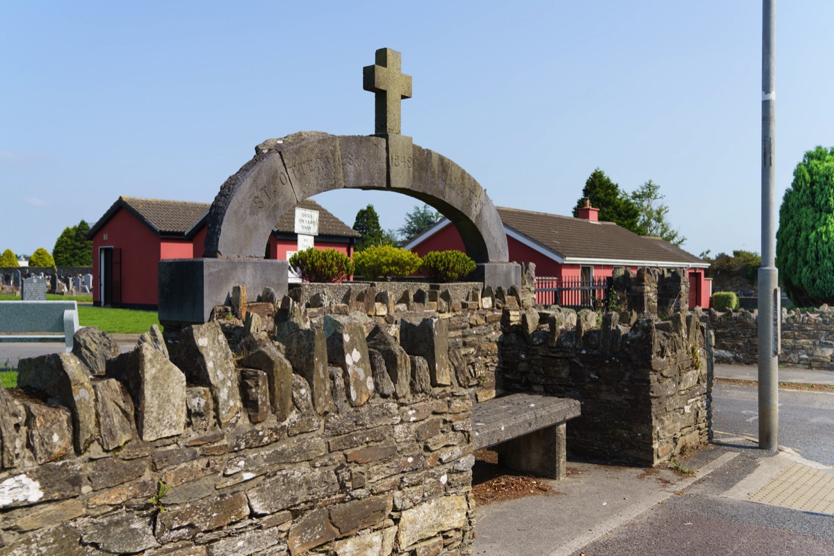 SAINT OTTERANS CHURCH AND CEMETERY 009