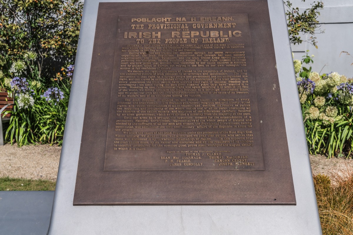 THE WATERFORD 1916 MEMORIAL [ON THE MALL]  002