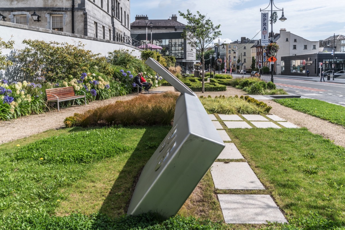 THE WATERFORD 1916 MEMORIAL [ON THE MALL]  003